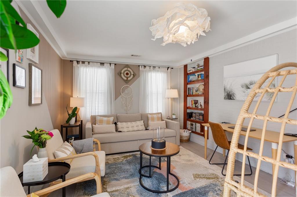 465 Plantation Road SW