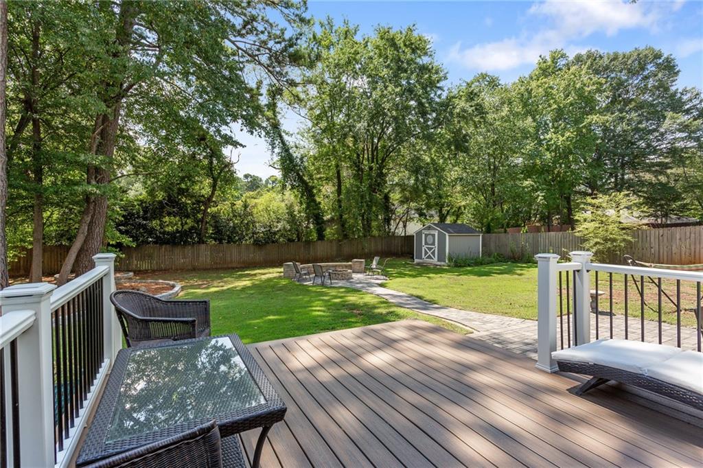 465 Plantation Road SW