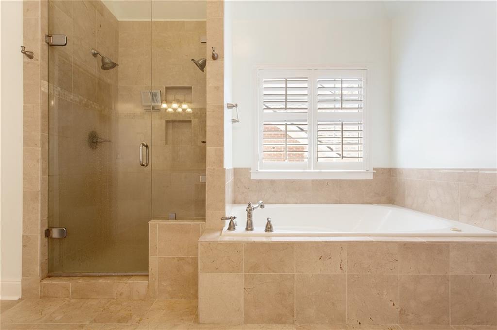 3522 Ivy Manor Road SE