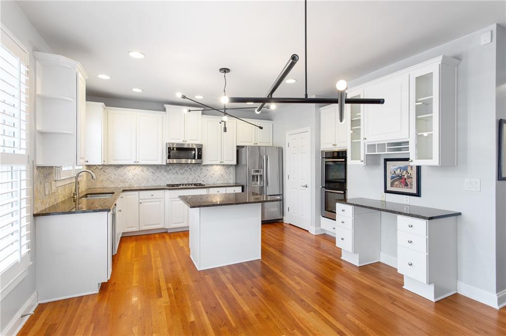 3522 Ivy Manor Road SE