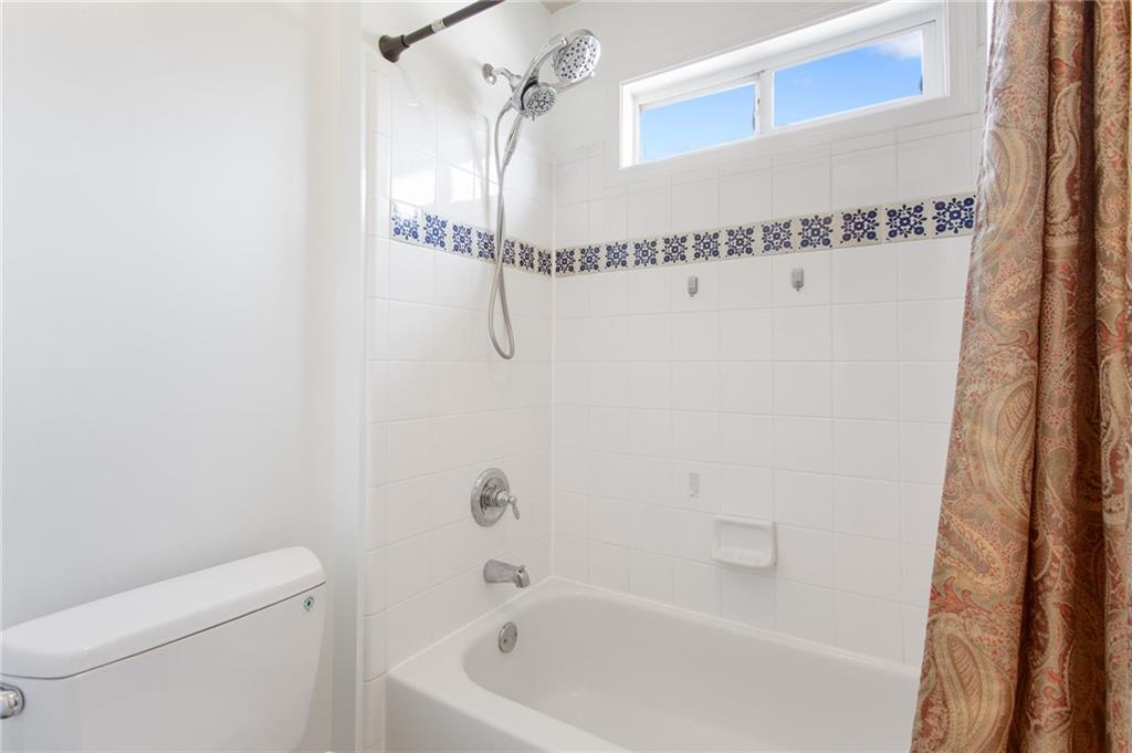 3522 Ivy Manor Road SE