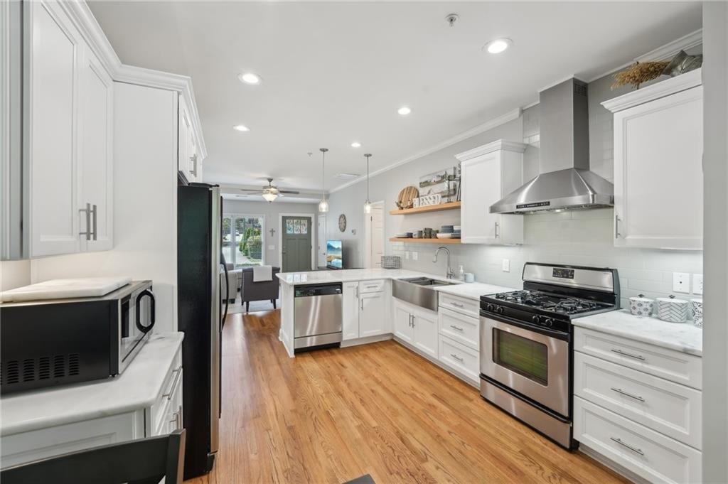 734 Frasier Circle SE