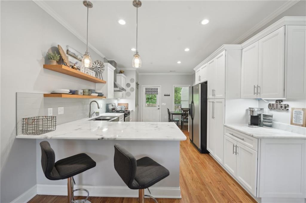 734 Frasier Circle SE