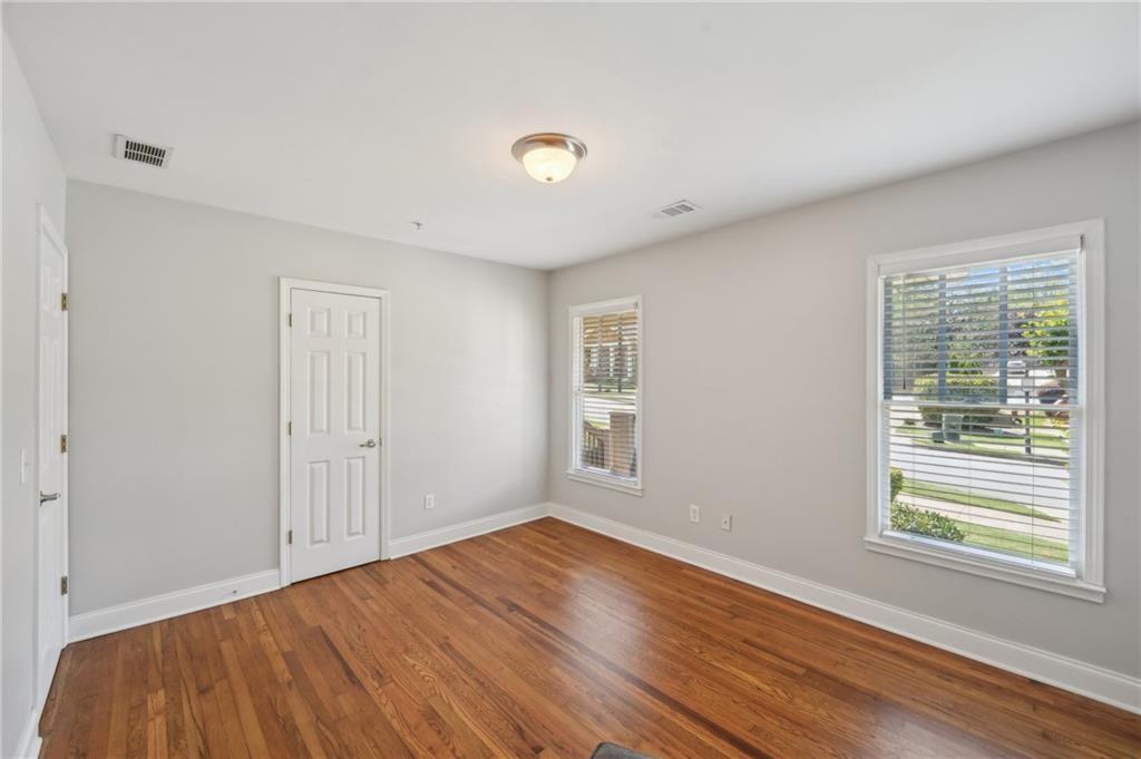 734 Frasier Circle SE