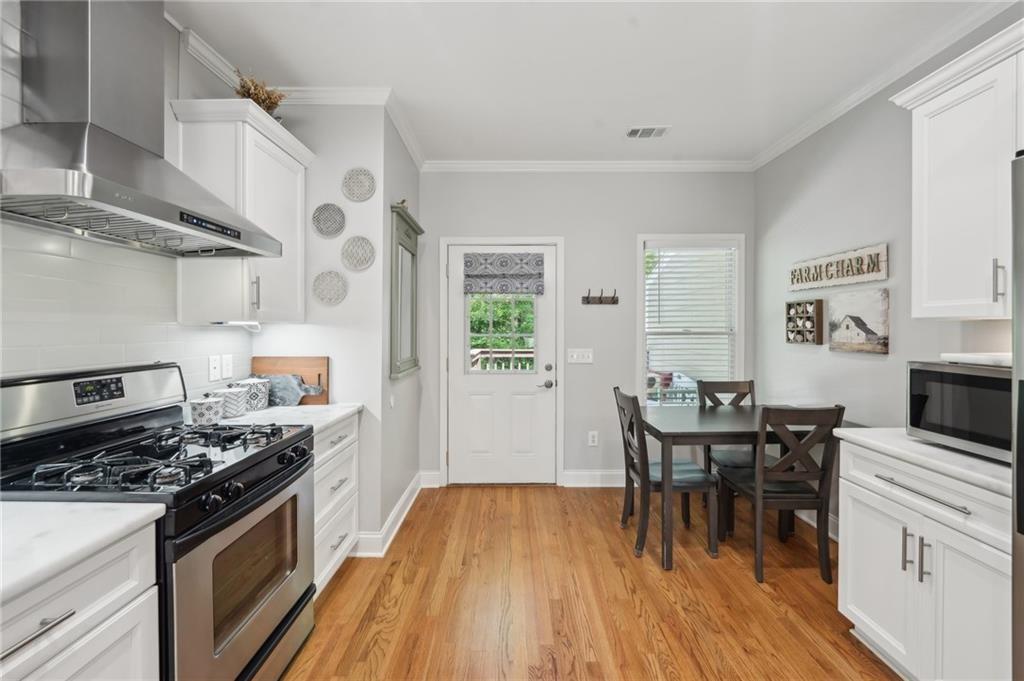 734 Frasier Circle SE