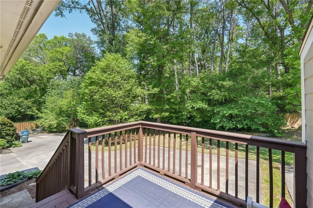 734 Frasier Circle SE