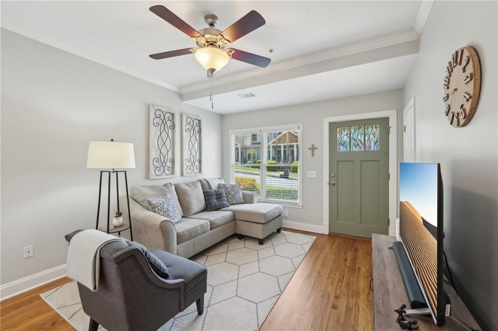 734 Frasier Circle SE