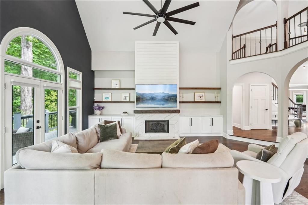 3851 Glenhurst Drive SE