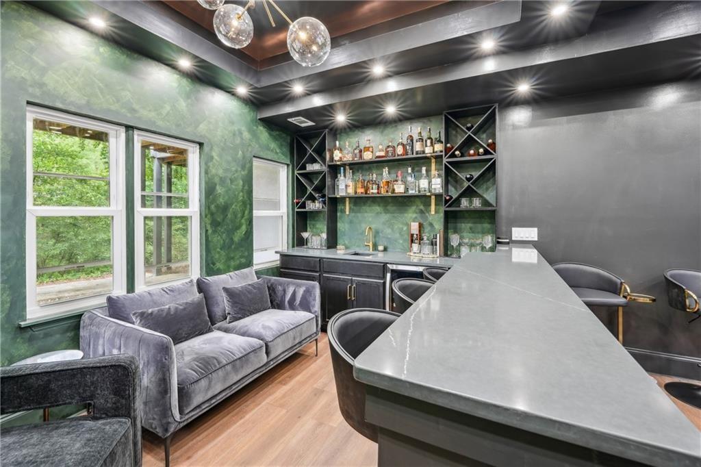 3851 Glenhurst Drive SE