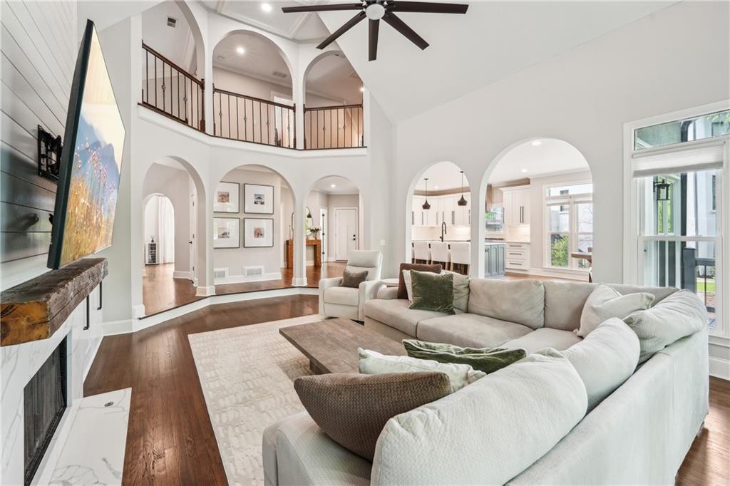 3851 Glenhurst Drive SE