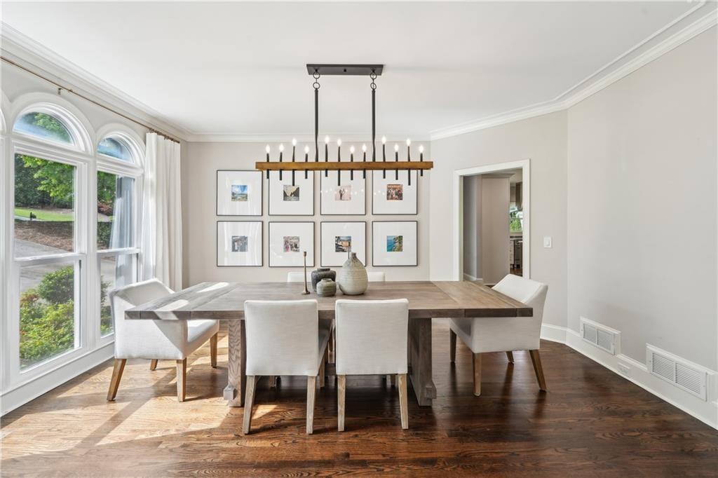 3851 Glenhurst Drive SE