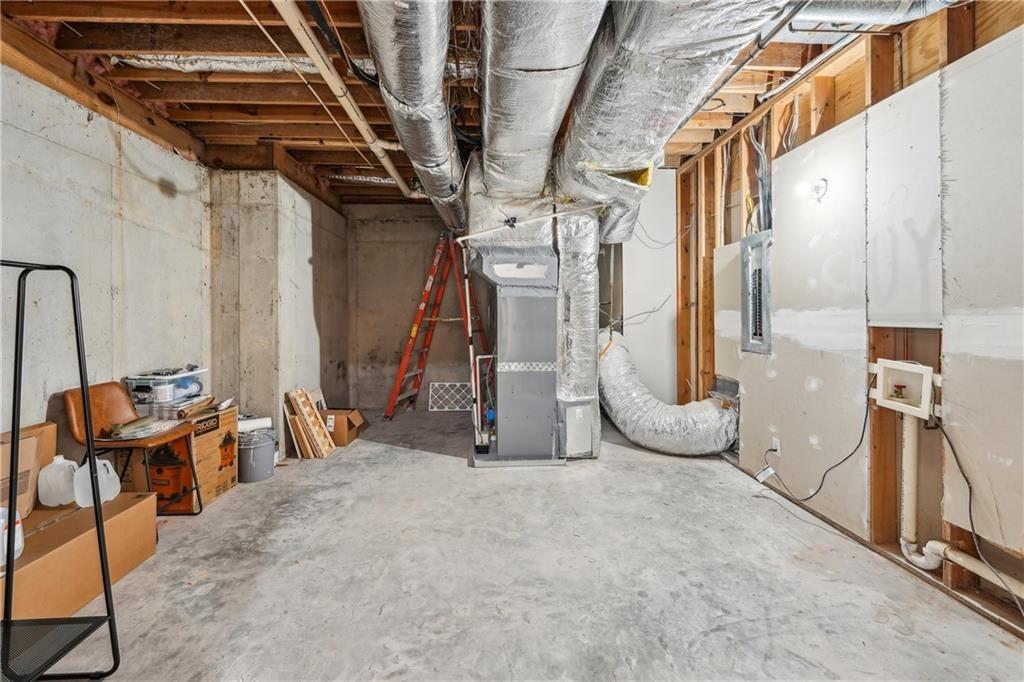 3851 Glenhurst Drive SE