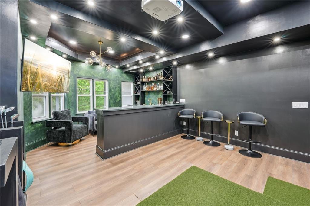 3851 Glenhurst Drive SE