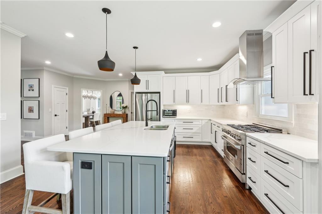 3851 Glenhurst Drive SE