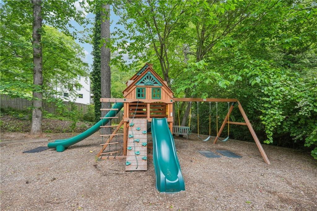 3851 Glenhurst Drive SE