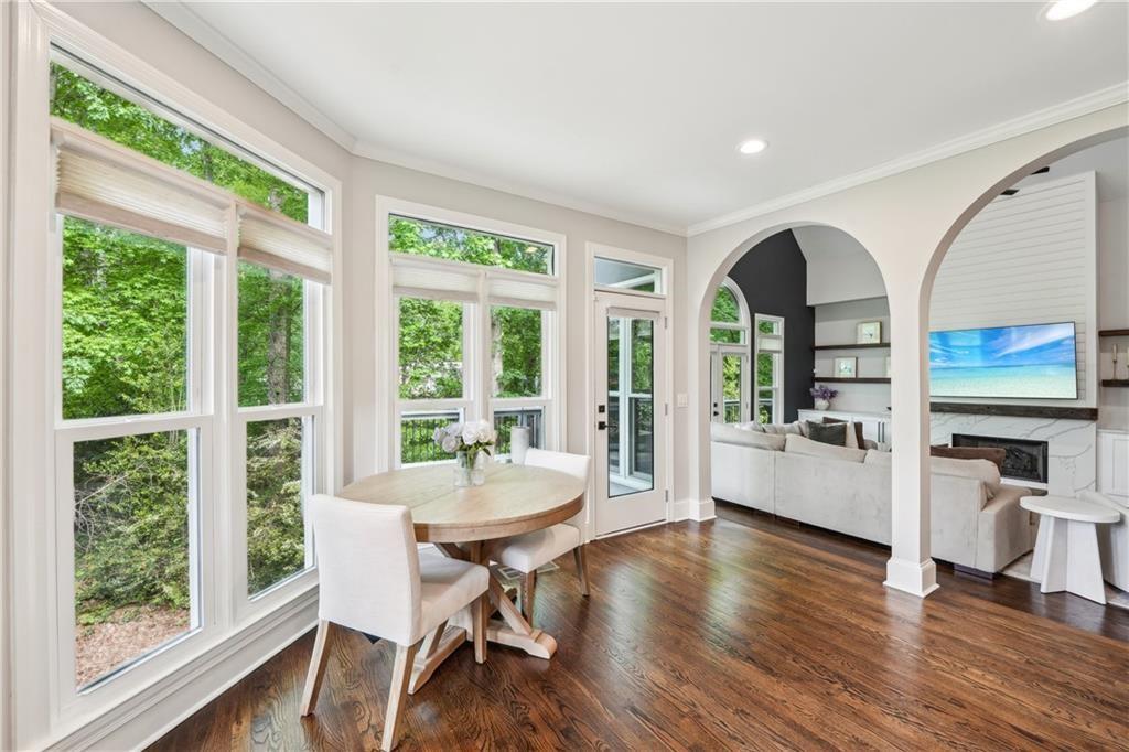 3851 Glenhurst Drive SE