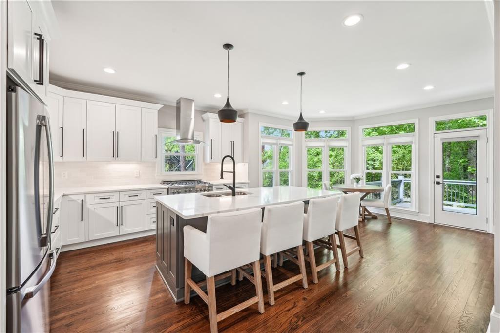 3851 Glenhurst Drive SE