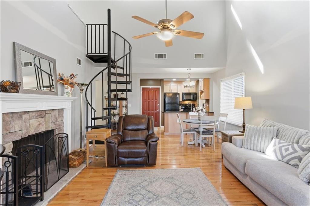 106 Lake Cottages Court