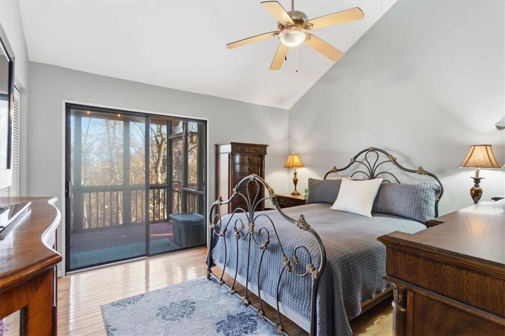 106 Lake Cottages Court