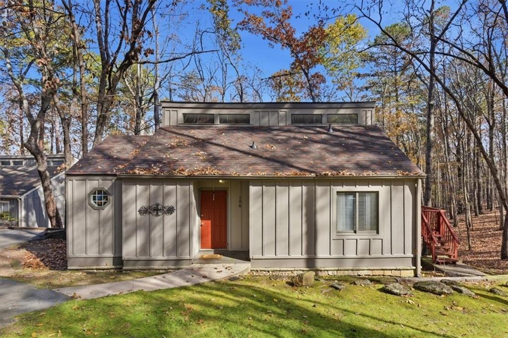 106 Lake Cottages Court