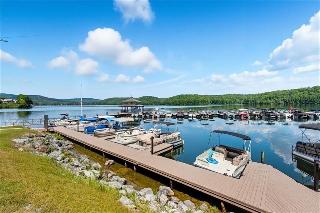 106 Lake Cottages Court