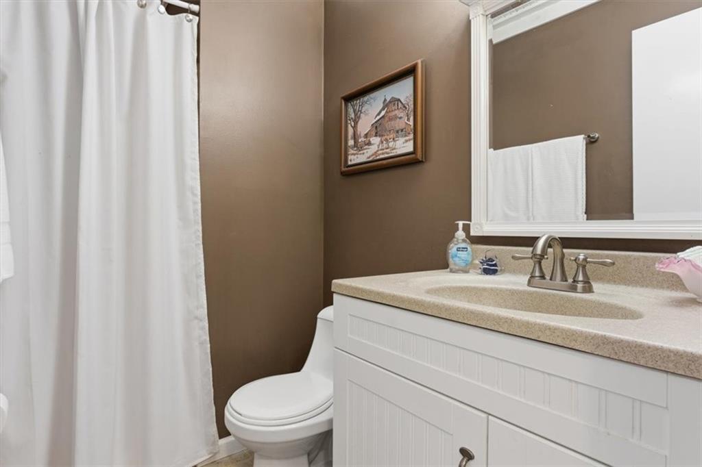 106 Lake Cottages Court