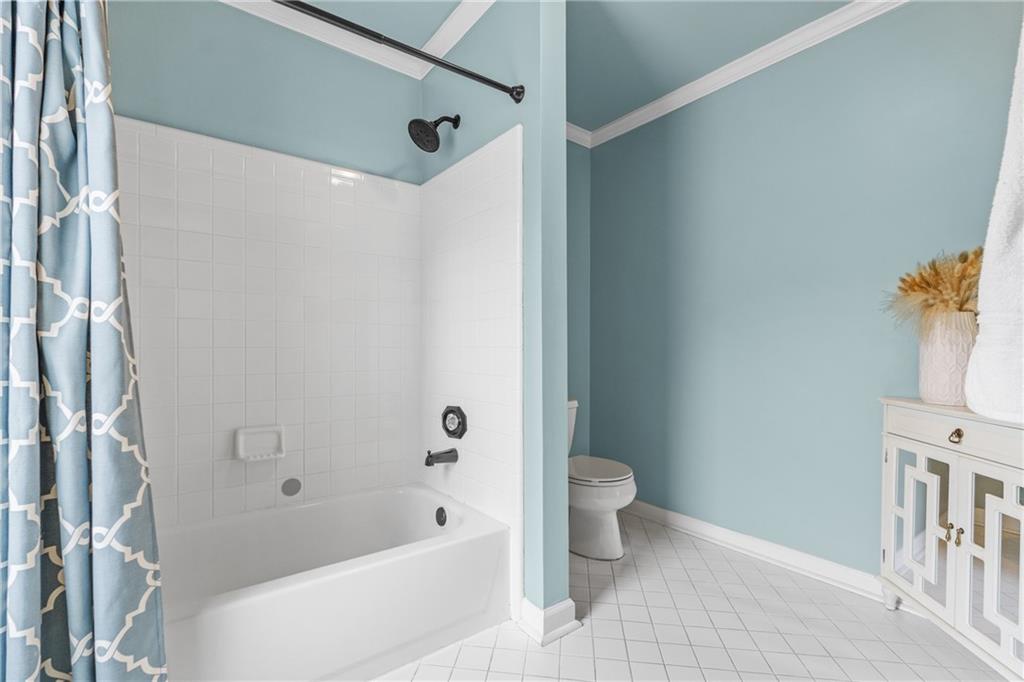 2249 Vinings Cove SE