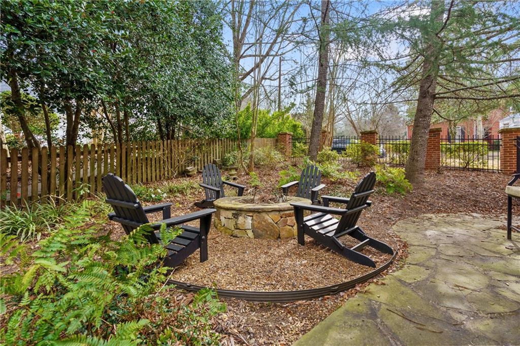 2249 Vinings Cove SE