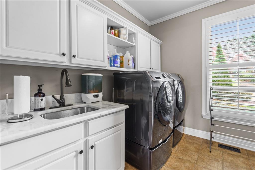 2249 Vinings Cove SE