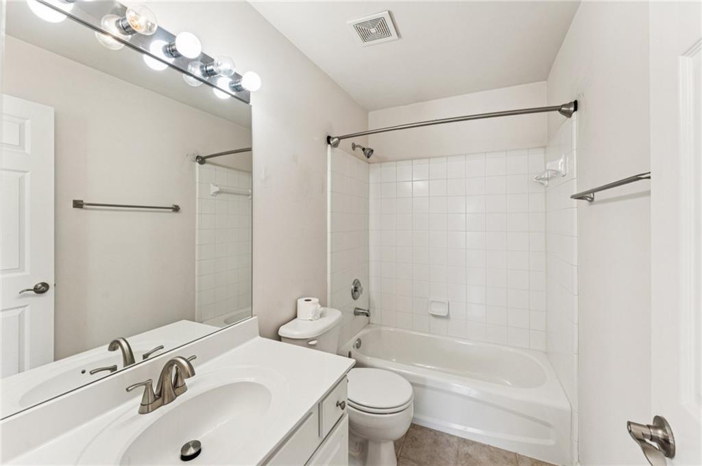 2467 Bridlewood Drive SE Unit 7