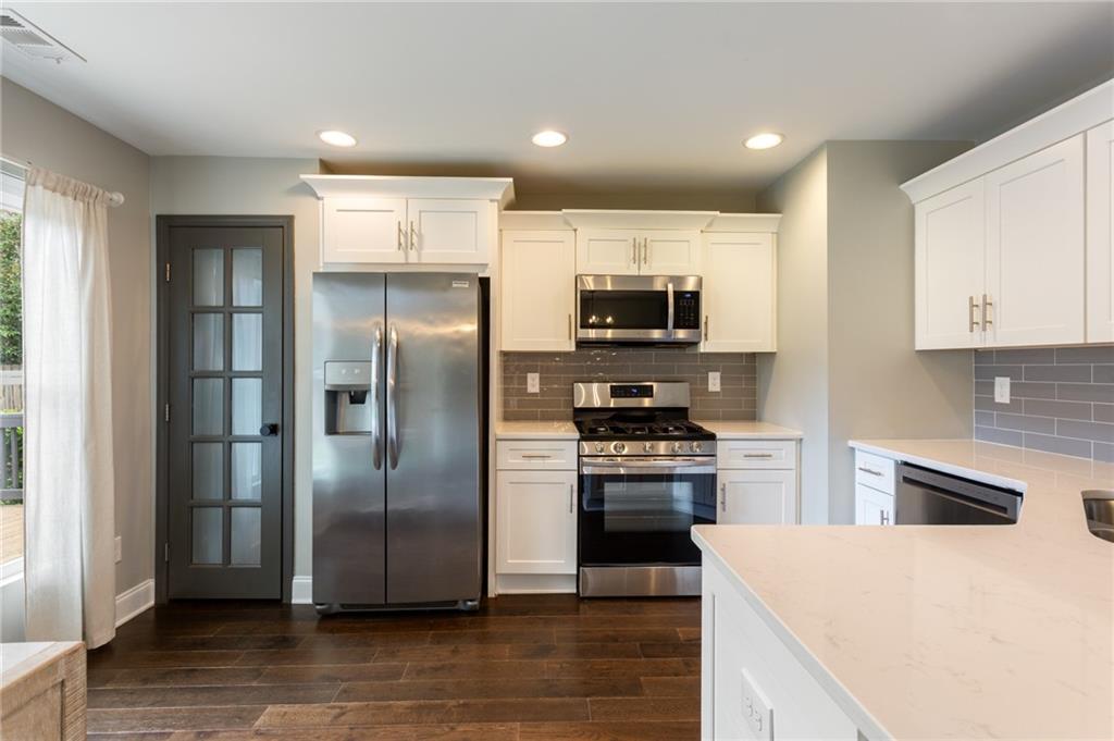 1010 Chateau Lane SE