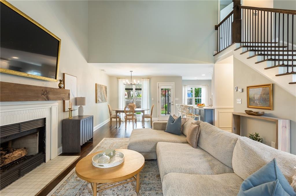 1010 Chateau Lane SE