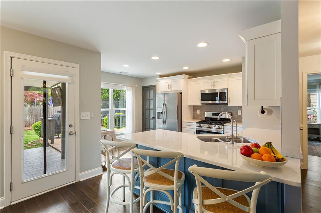 1010 Chateau Lane SE