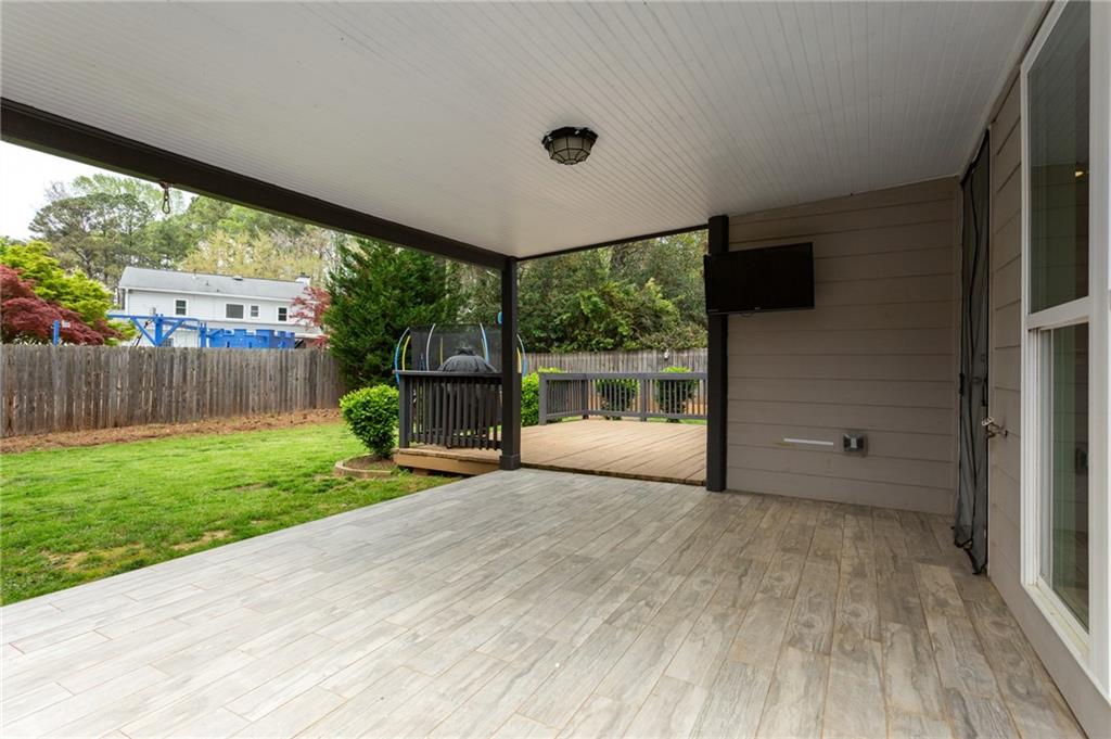 1010 Chateau Lane SE