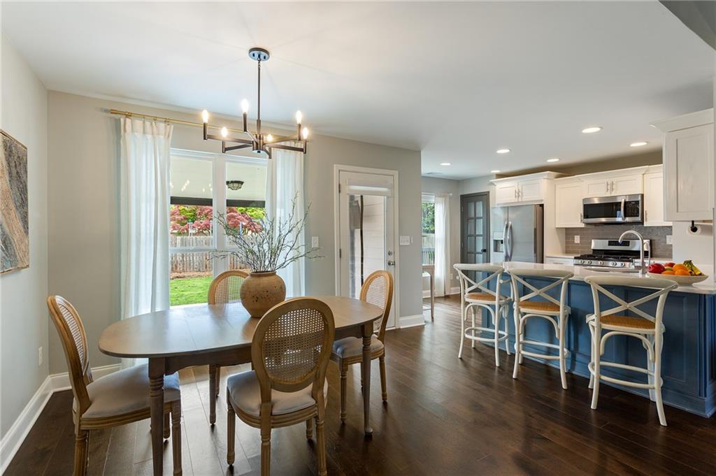 1010 Chateau Lane SE
