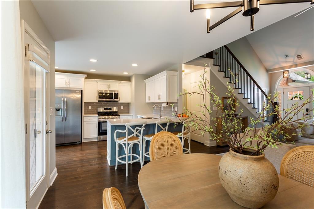 1010 Chateau Lane SE