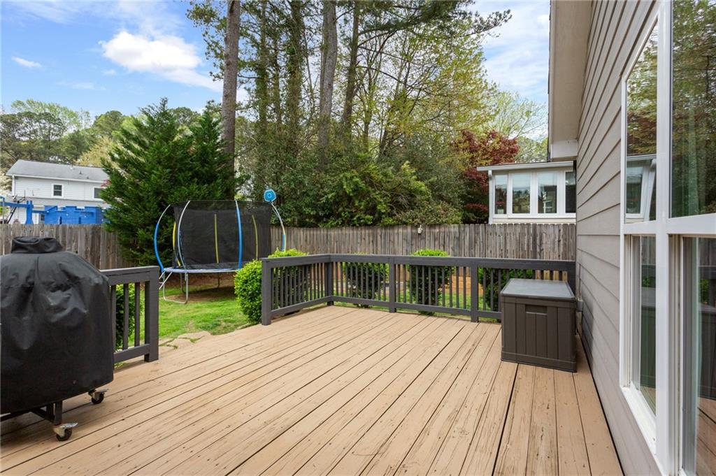 1010 Chateau Lane SE