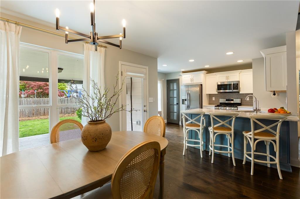 1010 Chateau Lane SE