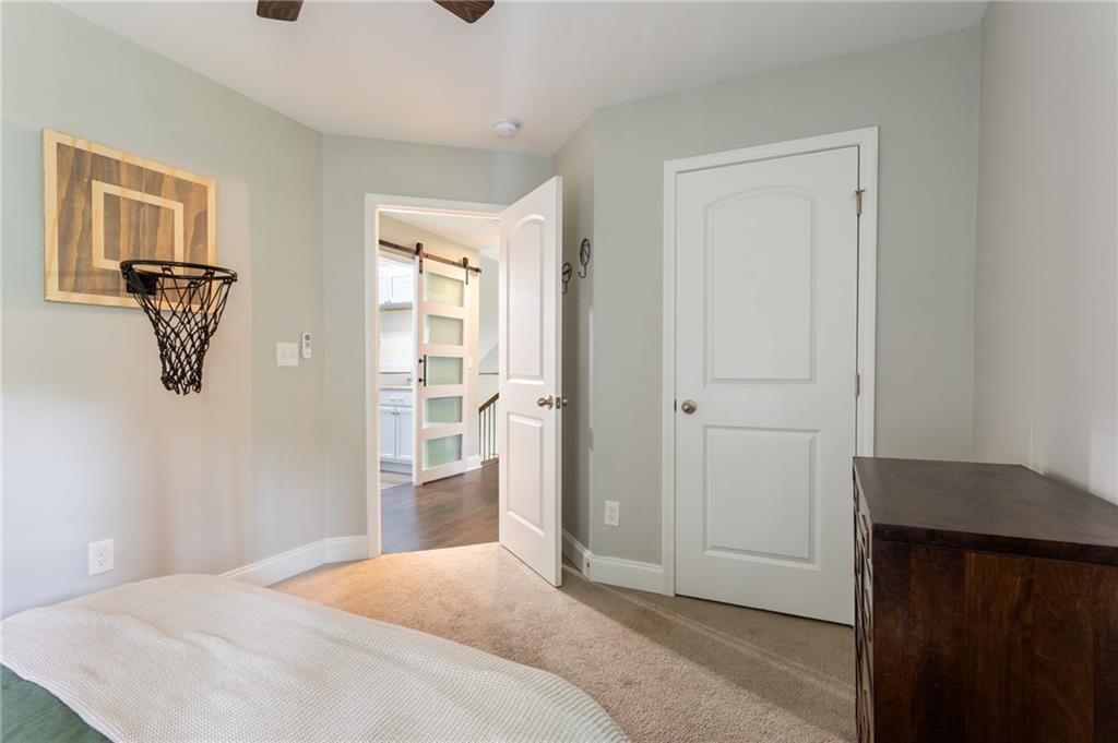 1010 Chateau Lane SE