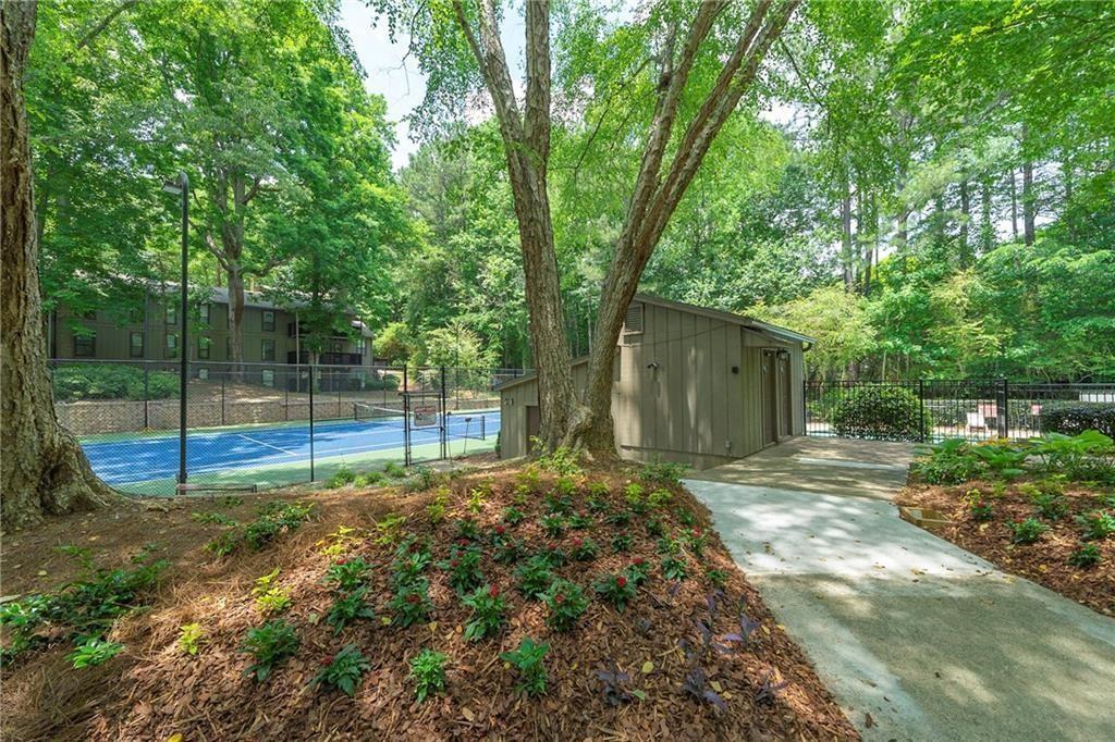 1202 Cumberland Court SE