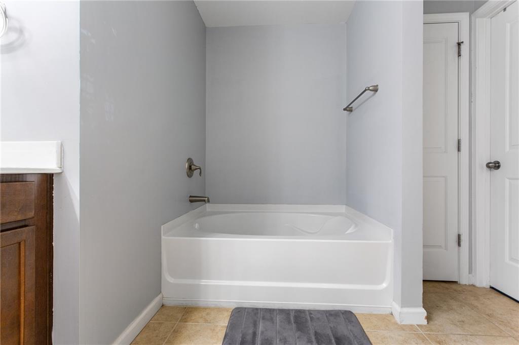 3339 Vintage Circle SE