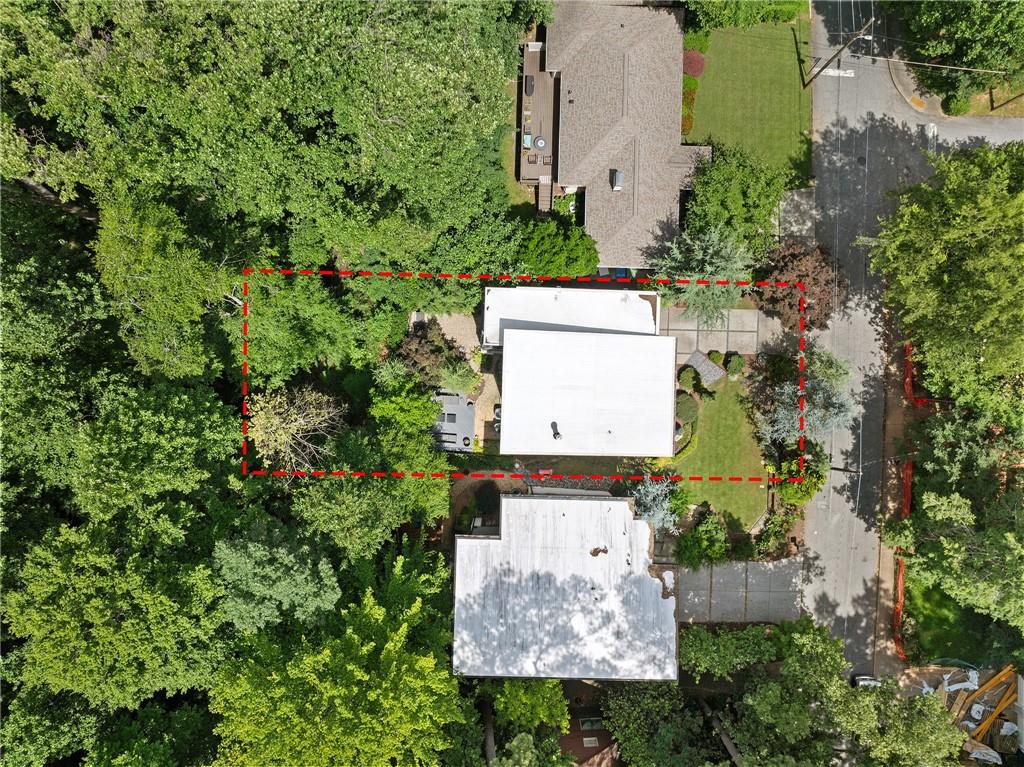 569 Overbrook Drive NW