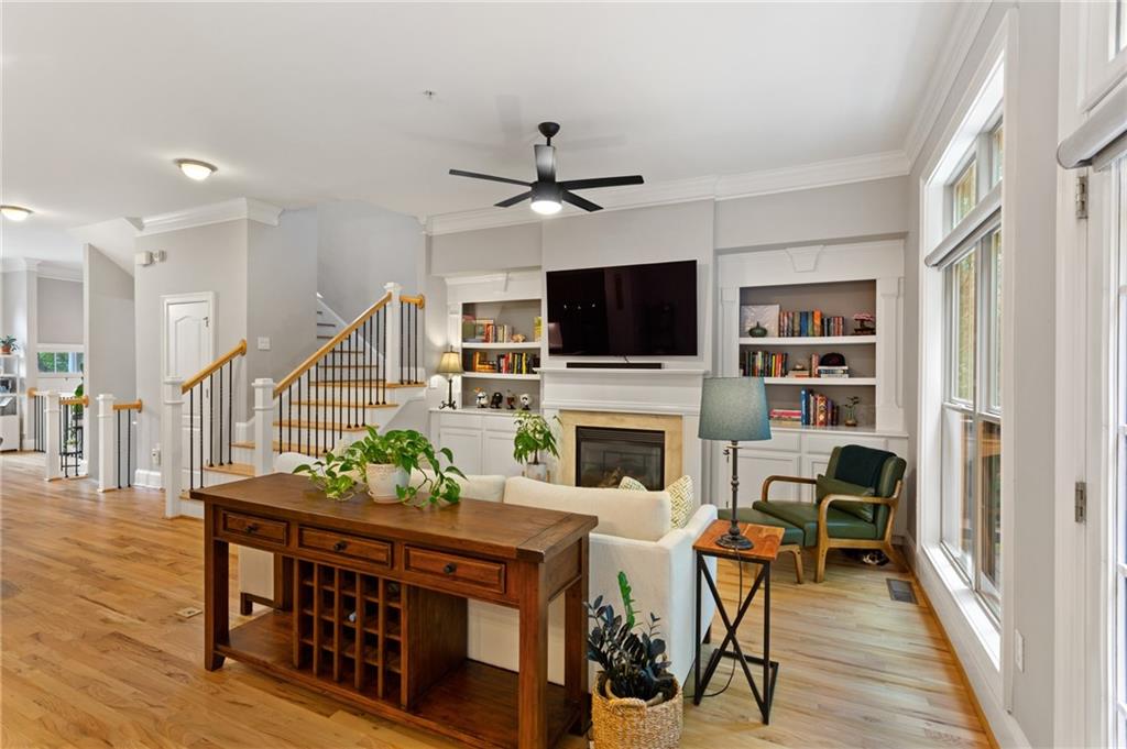 1618 Mosaic Way