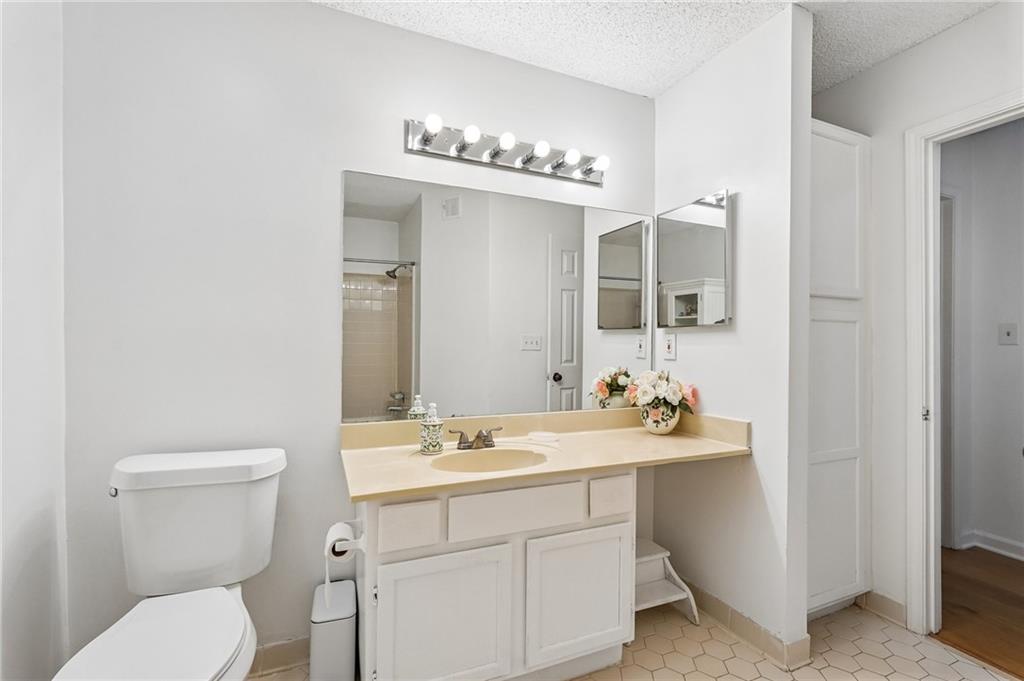 403 Mill Pond Court SE