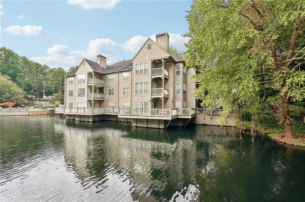 403 Mill Pond Court SE