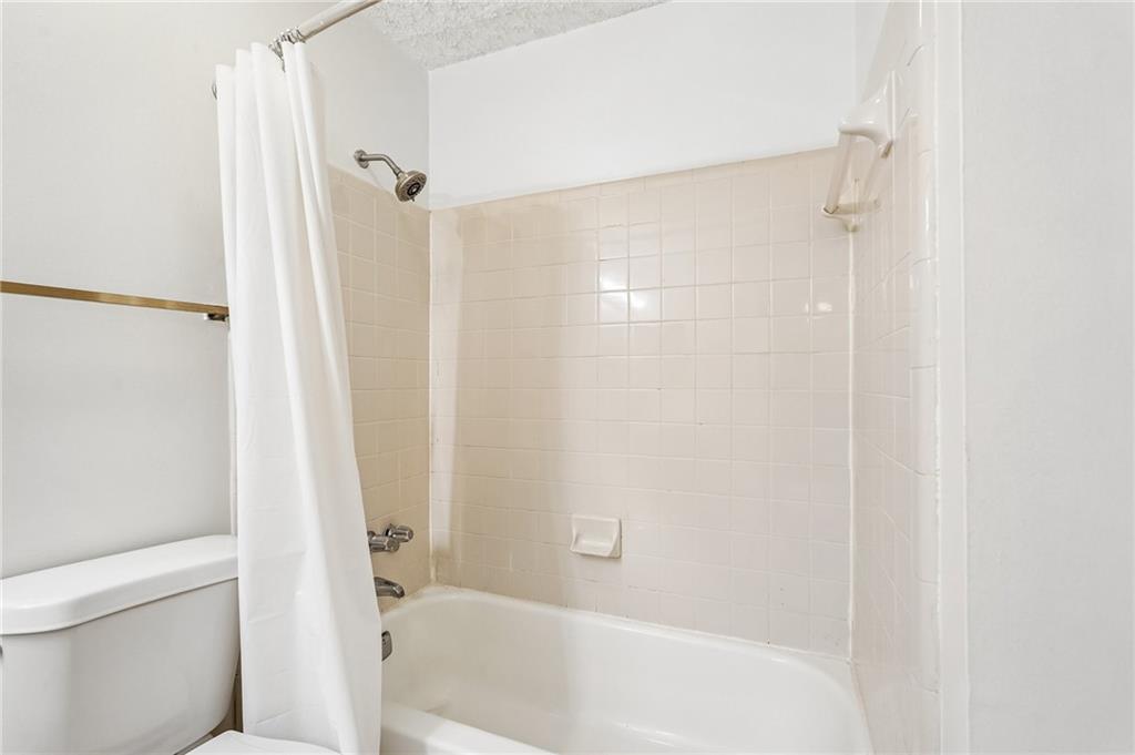 403 Mill Pond Court SE