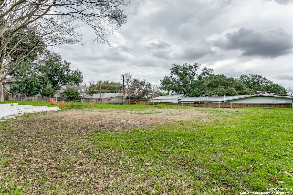 209 NEWBURY TER