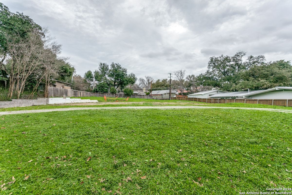 209 NEWBURY TER