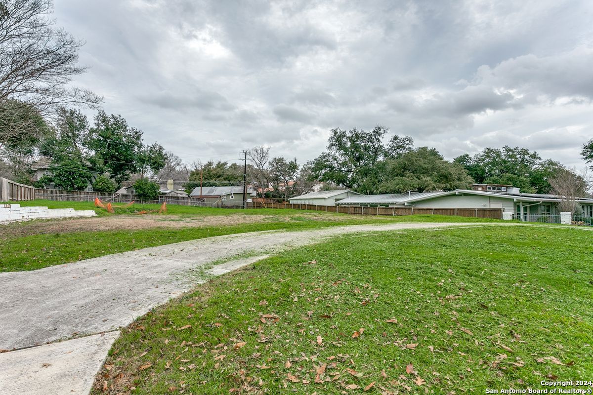 209 NEWBURY TER