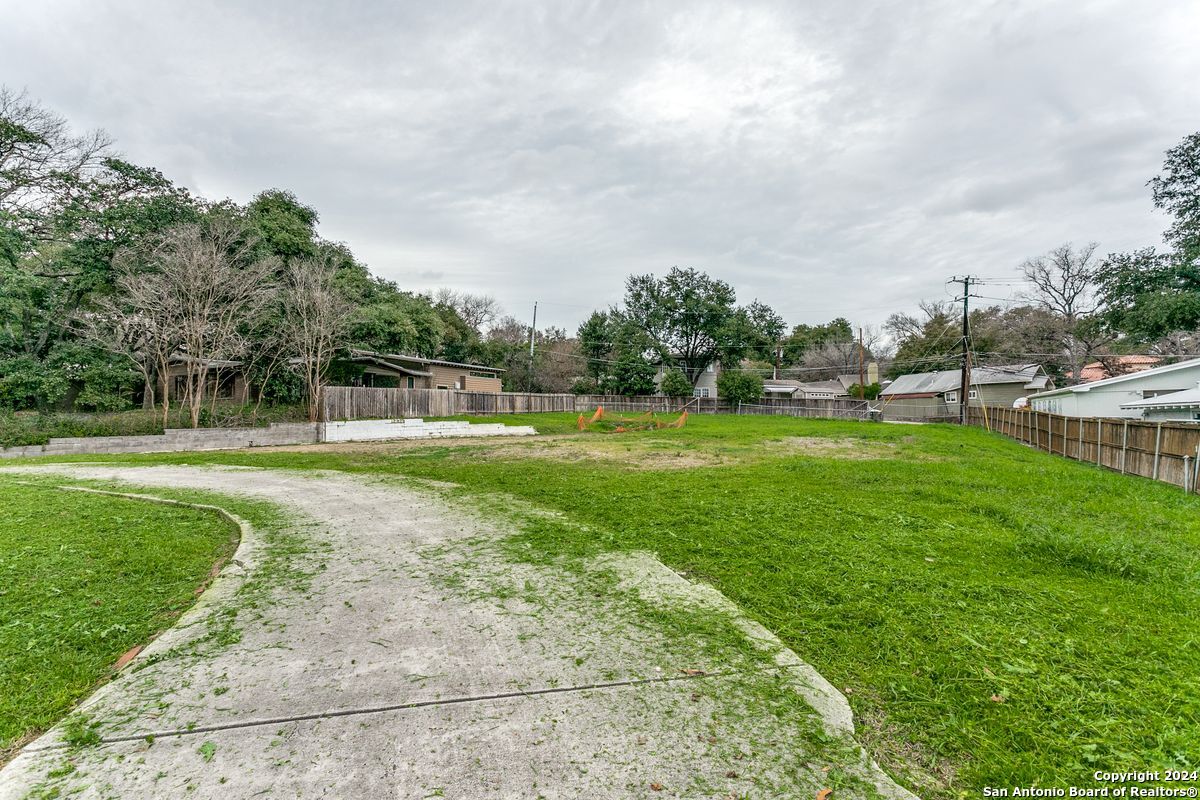 209 NEWBURY TER